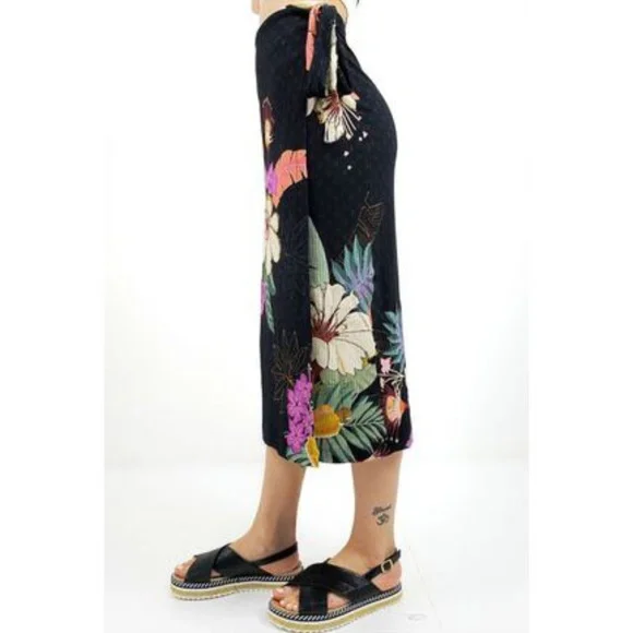 24hr SALE 🔴Farm Rio Wrap Skirt and top set!"Flor de Festa"
